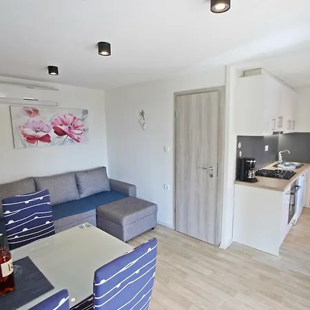 Kompleks wypoczynkowy Vegros Mobile Homes Slanica