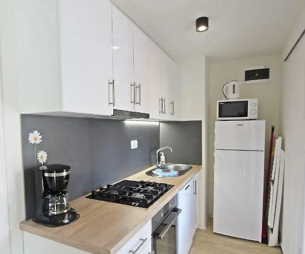 Vegros Mobile Homes Slanica 假日公园 *