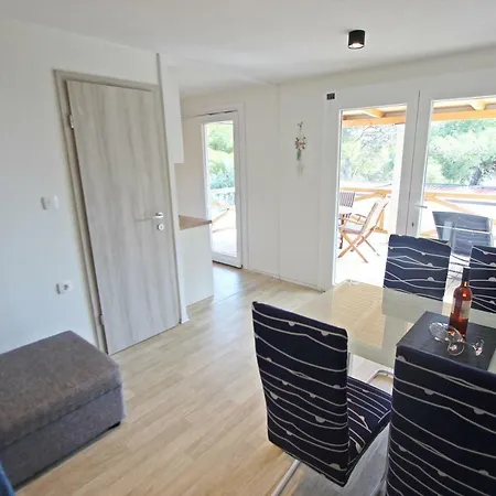 Semesterpark Vegros Mobile Homes Slanica *